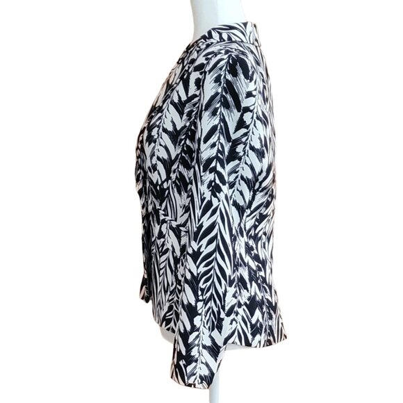 Roz & Ali Black and White Abstract Leaf Print Lined Blazer Jacket - Picture 4 of 10